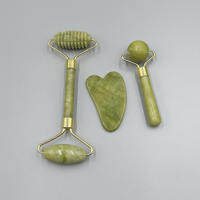 OEM/ODM Rose Quartz Jade Roller Facial Stone Massager Set z olejem surowicowym i Gunsha