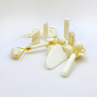 2023 Najnowsze modele Yin Yang Gua Sha Set 100% naturalny Jade Roller do pielęgnacji skóry i twarzy