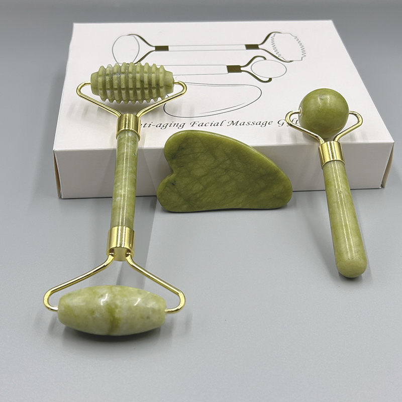 OEM/ODM Rose Quartz Jade Roller Facial Stone Massager Set z olejem surowicowym i Gunsha